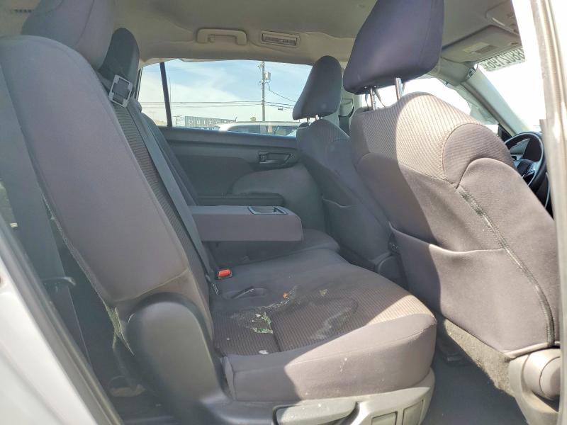 Photo 11 from auction – 2021 TOYOTA HIGHLANDER with VIN 5TDZZRAHXMS057492