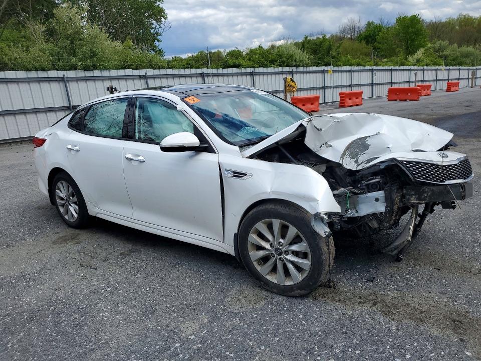 Снимка 4 от търг – 2018 KIA OPTIMA с VIN 5XXGU4L36JG206696