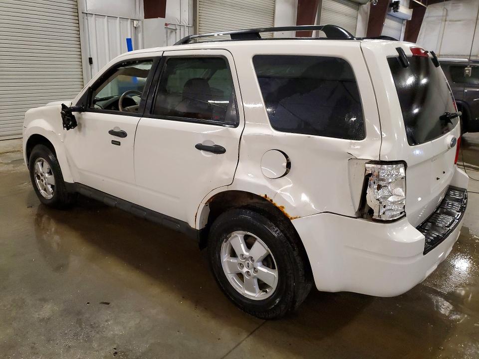 Photo 2 from auction – 2010 FORD ESCAPE with VIN 1FMCU9D78AKC22591