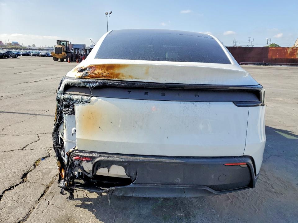 Photo 6 from auction – 2026 TESLA MODEL Y with VIN 7SAYGDED8TF397015