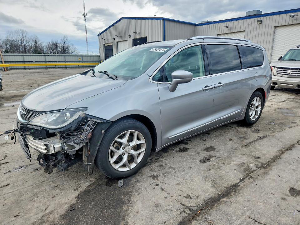 2018 CHRYSLER PACIFICA - Търг №48597026
