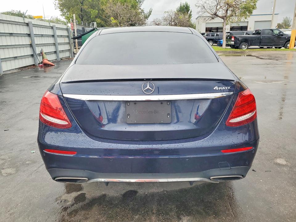 Photo 6 from auction – 2017 MERCEDES-BENZ E with VIN WDDZF4KB8HA065248