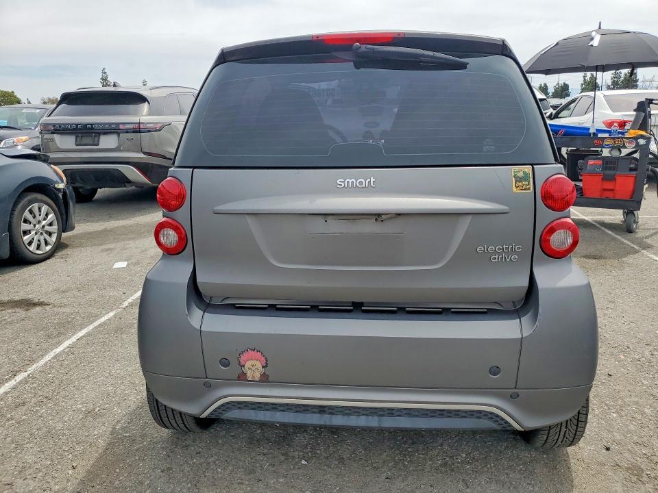 Photo 6 from auction – 2014 SMART FORTWO with VIN WMEEJ9AA3EK729623