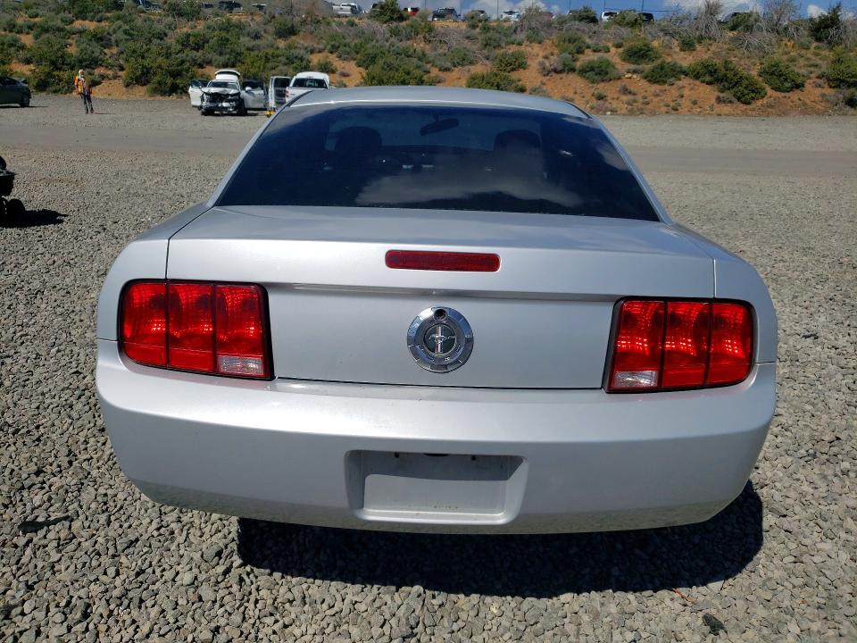 Photo 6 from auction – 2007 FORD MUSTANG with VIN 1ZVFT80N575369426