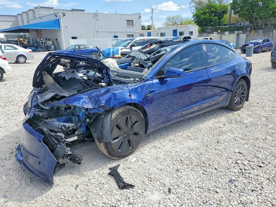 TESLA MODEL 3 2025 с VIN 5YJ3E1EA4SF906002 - Снимка от търг