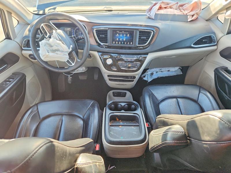 Photo 8 from auction – 2020 CHRYSLER VOYAGER with VIN 2C4RC1DG7LR286130