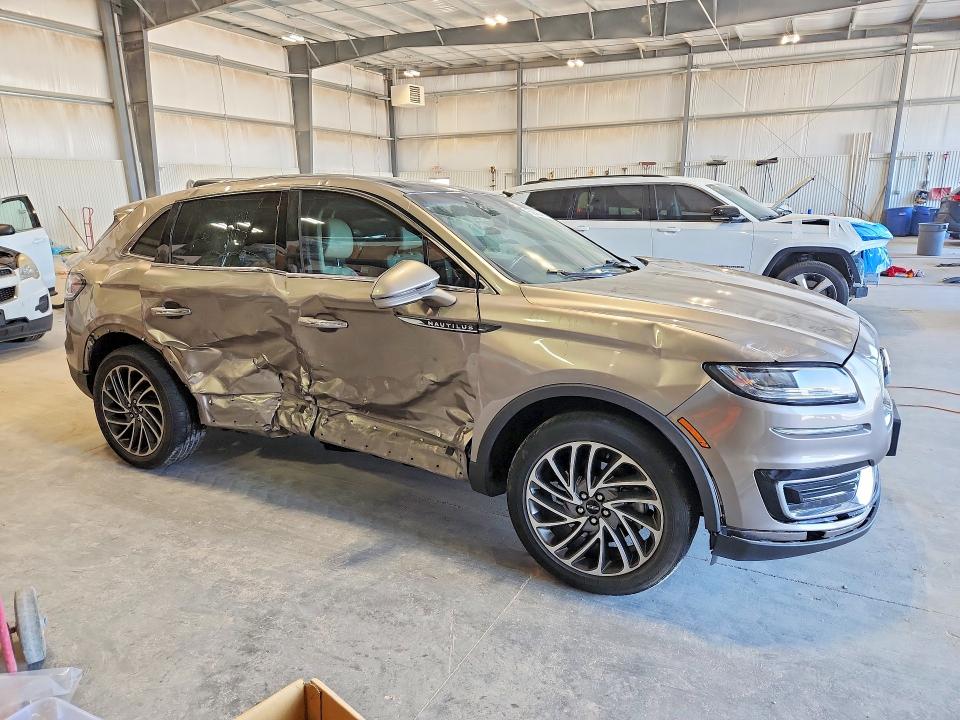 Photo 4 from auction – 2019 LINCOLN NAUTILUS with VIN 2LMPJ8L97KBL13763