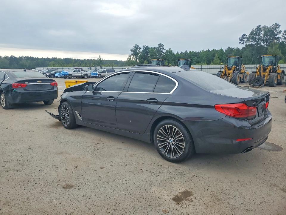 Photo 2 from auction – 2019 BMW 540 with VIN WBAJE7C55KWW37713
