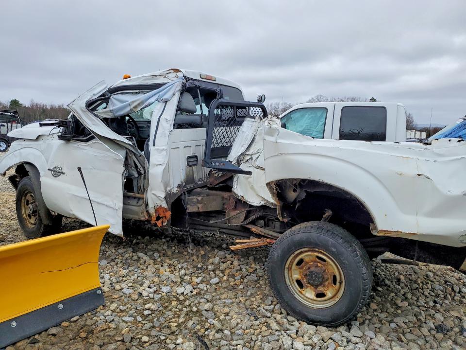 Photo 2 from auction – 2011 FORD F250 with VIN 1FTBF2BT8BEB02386
