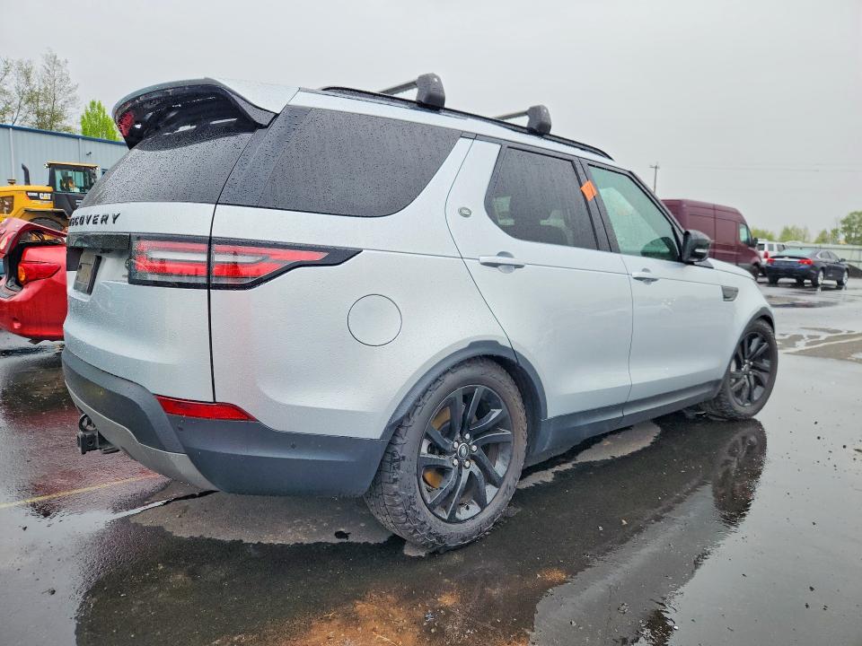 Photo 3 from auction – 2018 LAND ROVER DISCOVERY with VIN SALRR2RVXJA056183