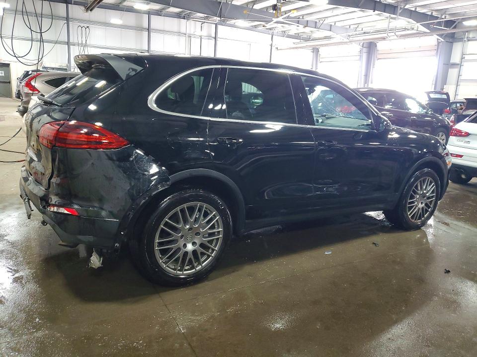 Photo 3 from auction – 2017 PORSCHE CAYENNE with VIN WP1AB2A25HLA53361