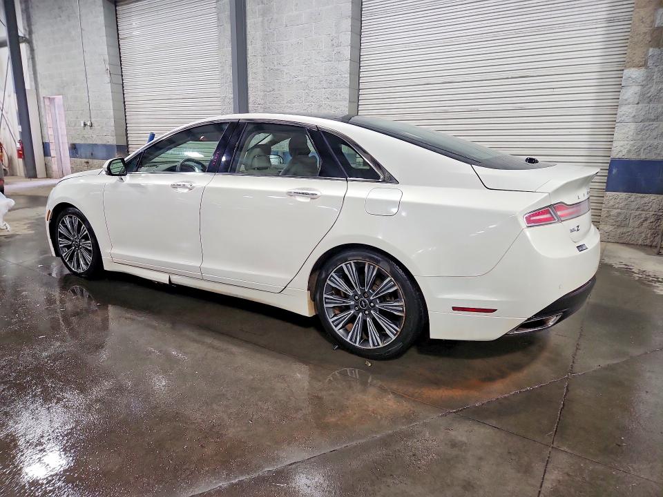 Zdjęcie 2 z aukcji – 2016 LINCOLN MKZ z VIN 3LN6L2NK1GR624547
