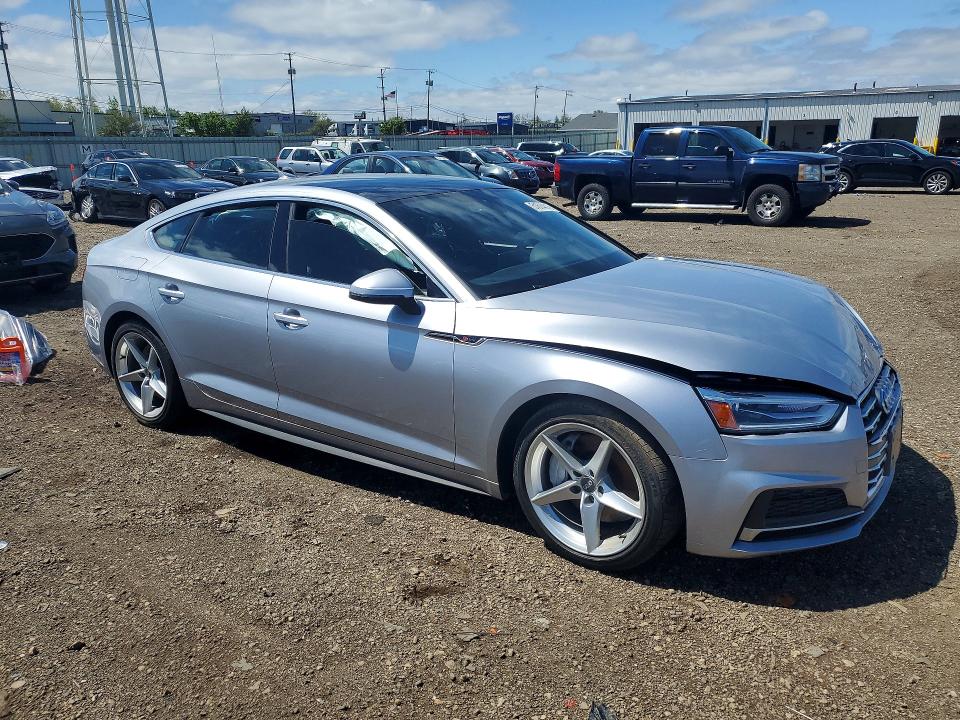 Снимка 4 от търг – 2018 AUDI A5 с VIN WAUDNCF51JA009631