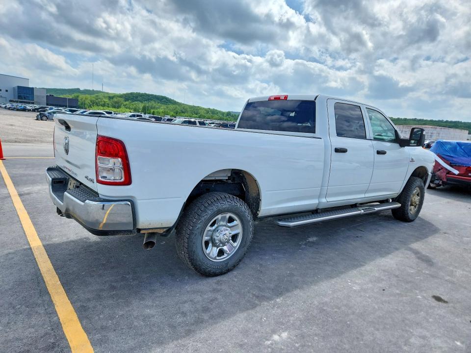 Photo 3 from auction – 2023 RAM 2500 with VIN 3C6UR5HL4PG529659