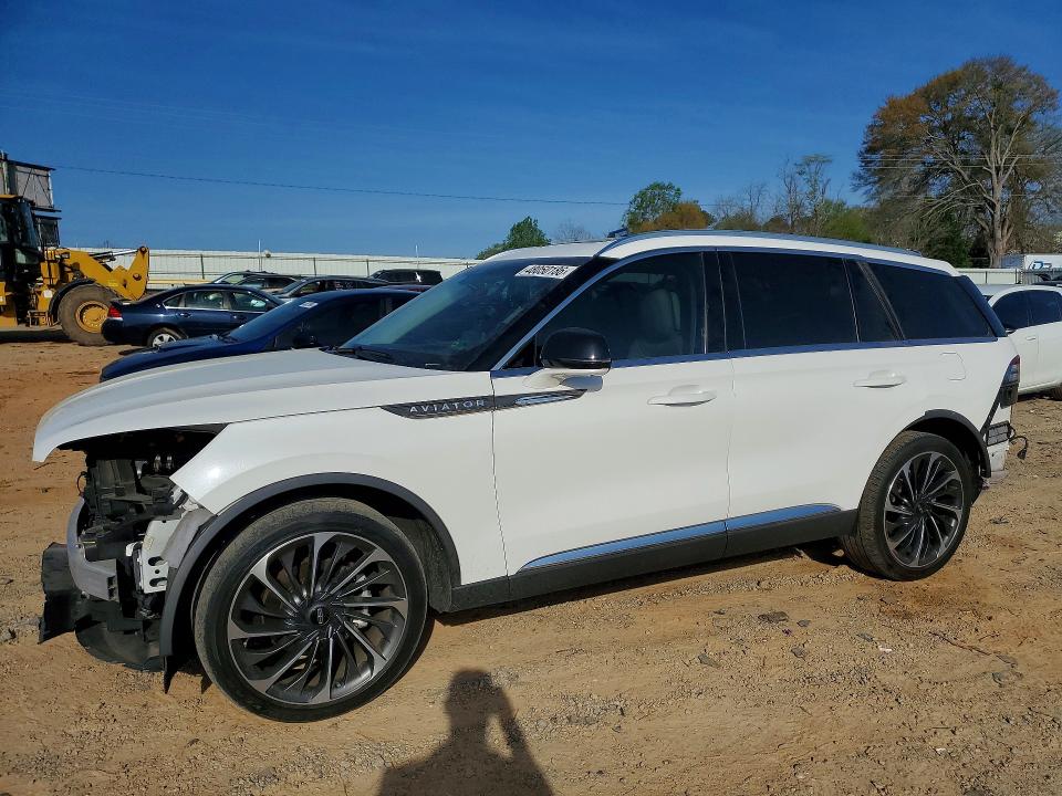LINCOLN AVIATOR 2020 with VIN 5LM5J7XC4LGL19482 - Photo from auction