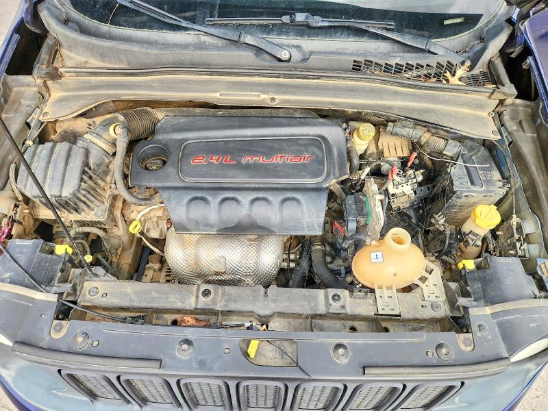 Photo 11 from auction – 2016 JEEP RENEGADE with VIN ZACCJBCT6GPD35537