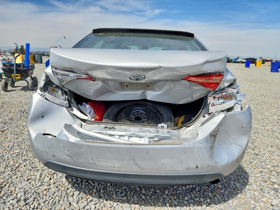 Photo 6 from auction – 2017 TOYOTA COROLLA with VIN 5YFBURHE6HP662488