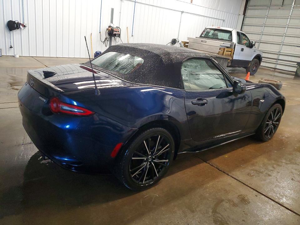 Photo 3 from auction – 2025 MAZDA MX-5 MIATA with VIN JM1NDAD7XS0659908