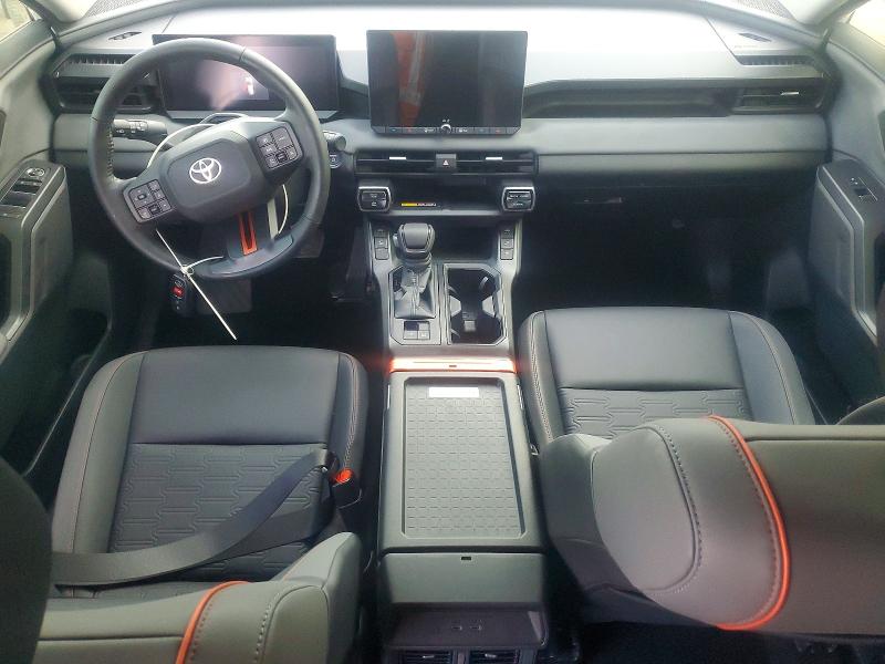 Снимка 8 от търг – 2026 TOYOTA RAV4 с VIN JTM6CRAV1TD001798