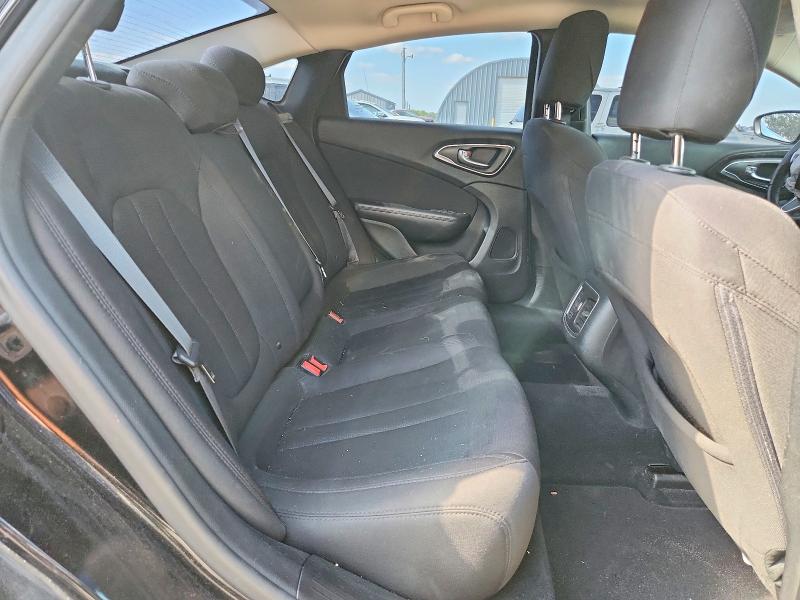 Photo 10 from auction – 2015 CHRYSLER 200 with VIN 1C3CCCAB9FN536774