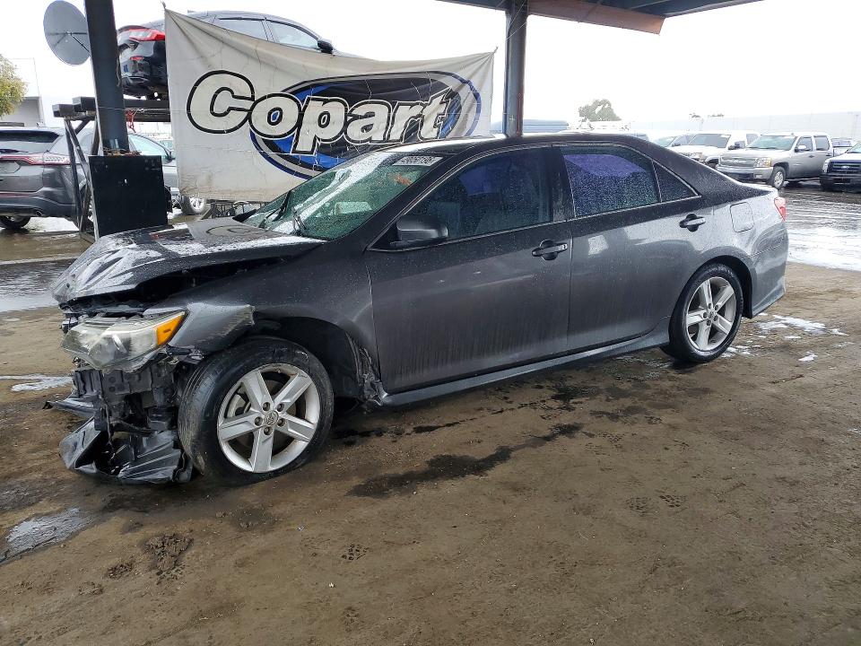 2014 TOYOTA CAMRY - Търг №49050196