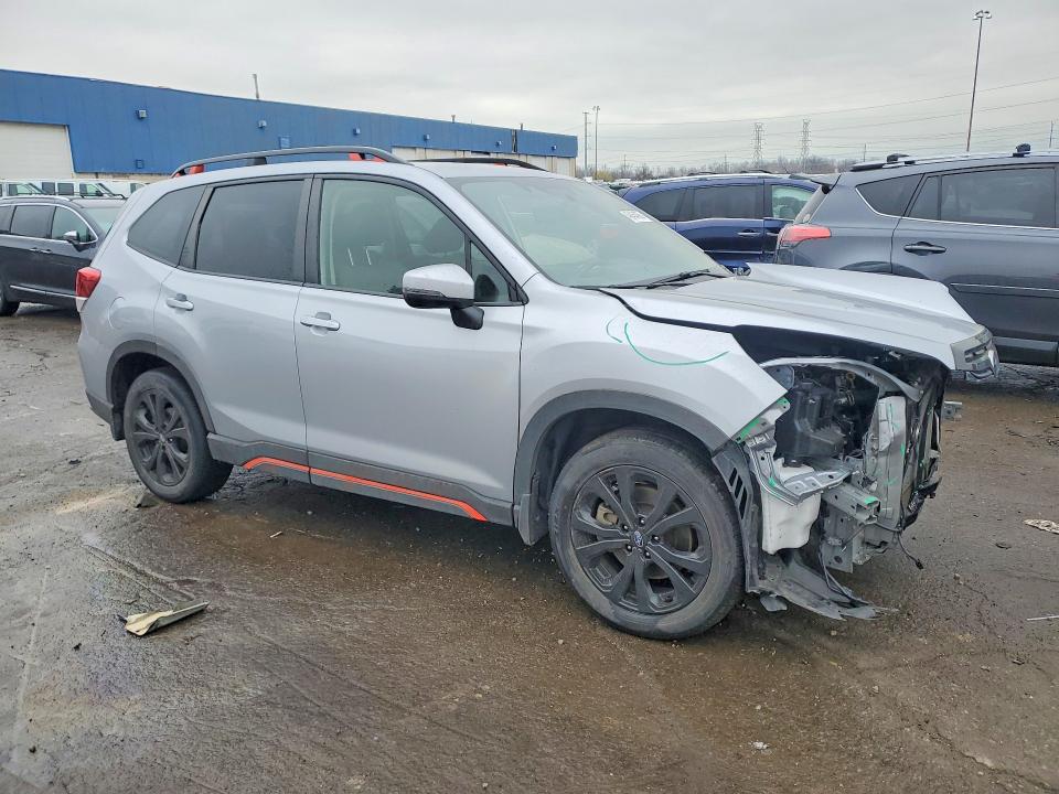 Photo 4 from auction – 2023 SUBARU FORESTER with VIN JF2SKAJC4PH530101