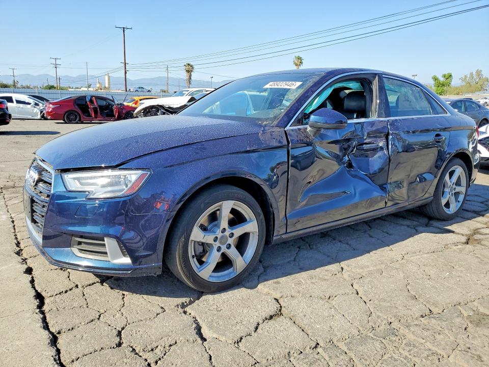 AUDI A3 2019 with VIN WAUAUGFF6K1011785 - Photo from auction