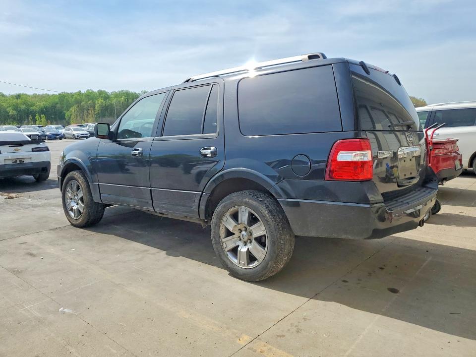 Photo 2 from auction – 2010 FORD EXPEDITION with VIN 1FMJU2A59AEB62062