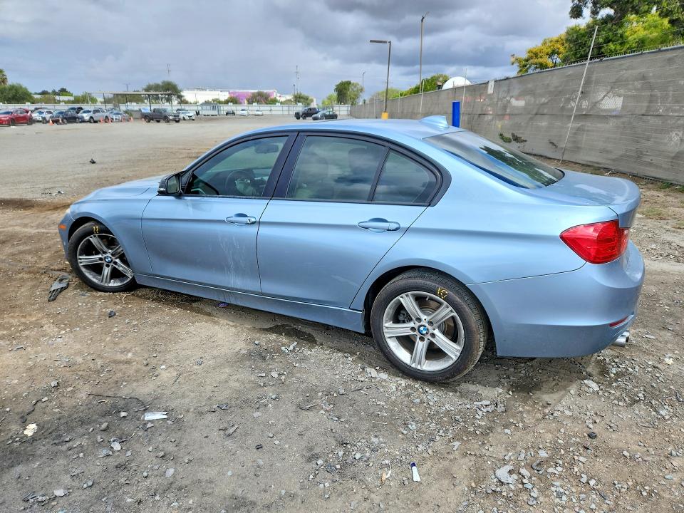 Photo 2 from auction – 2013 BMW 328 with VIN WBA3A5C58DF352905