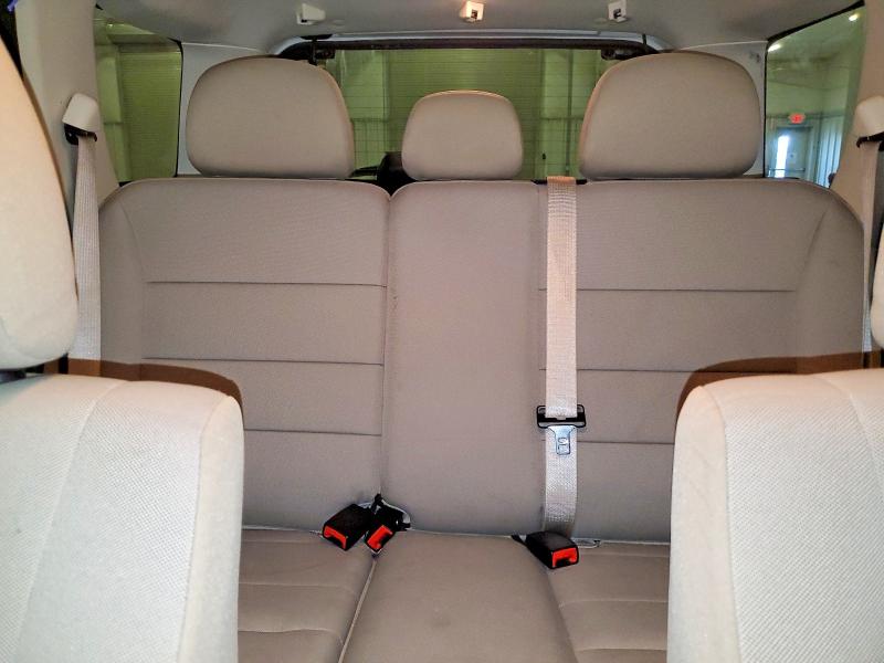 Photo 10 from auction – 2010 FORD ESCAPE with VIN 1FMCU9D78AKC22591