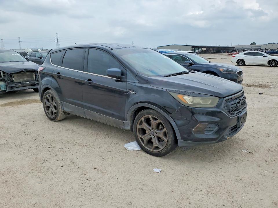 Photo 4 from auction – 2017 FORD ESCAPE with VIN 1FMCU9G91HUC53483