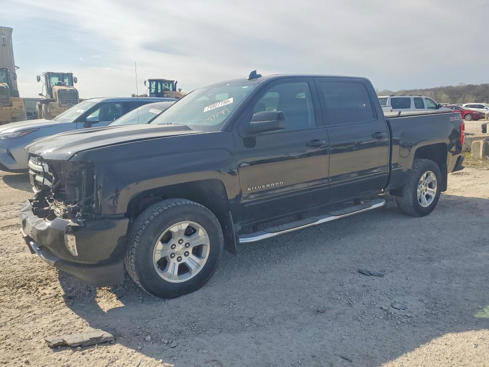 CHEVROLET SILVERADO 2016 with VIN 3GCUKRECXGG297299 - Photo from auction