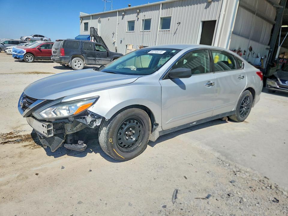 NISSAN ALTIMA 2018 with VIN 1N4AL3AP6JC237249 - Photo from auction