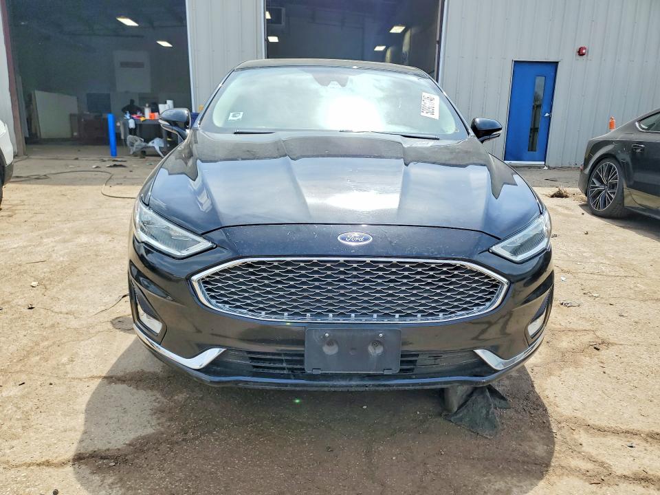Photo 5 from auction – 2019 FORD FUSION with VIN 3FA6P0RU9KR235968