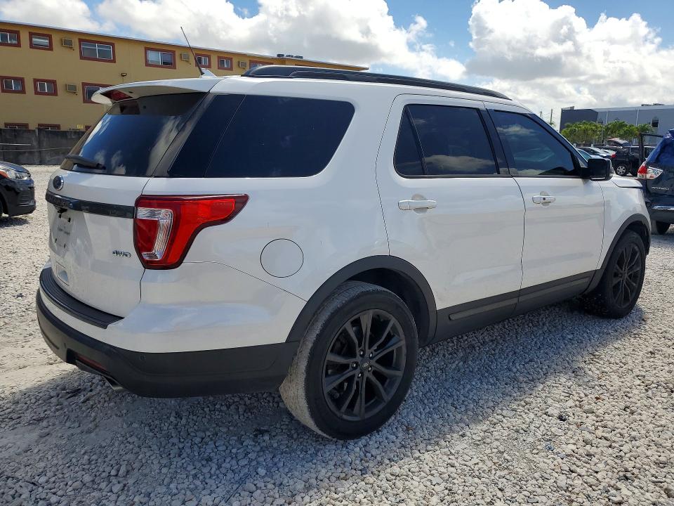 Photo 3 from auction – 2018 FORD EXPLORER with VIN 1FM5K8D82JGA94417