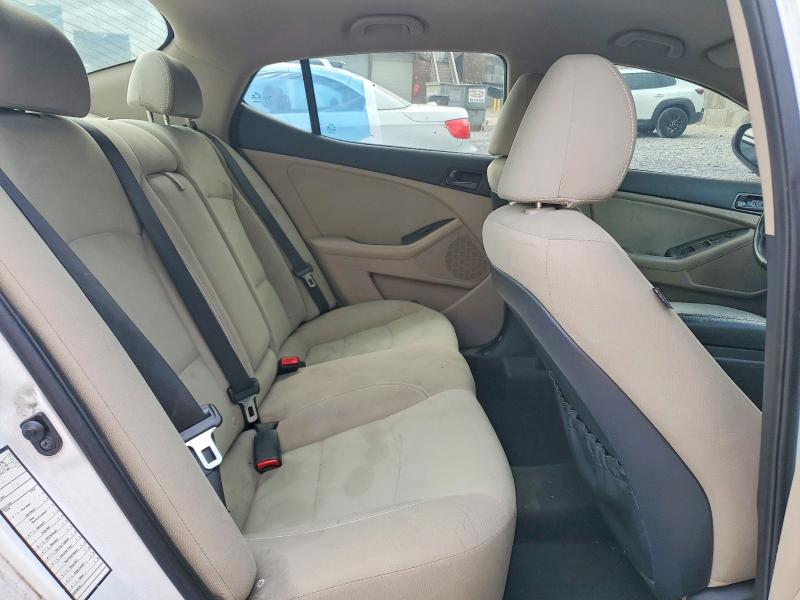 Photo 10 from auction – 2014 KIA OPTIMA with VIN 5XXGM4A72EG261187
