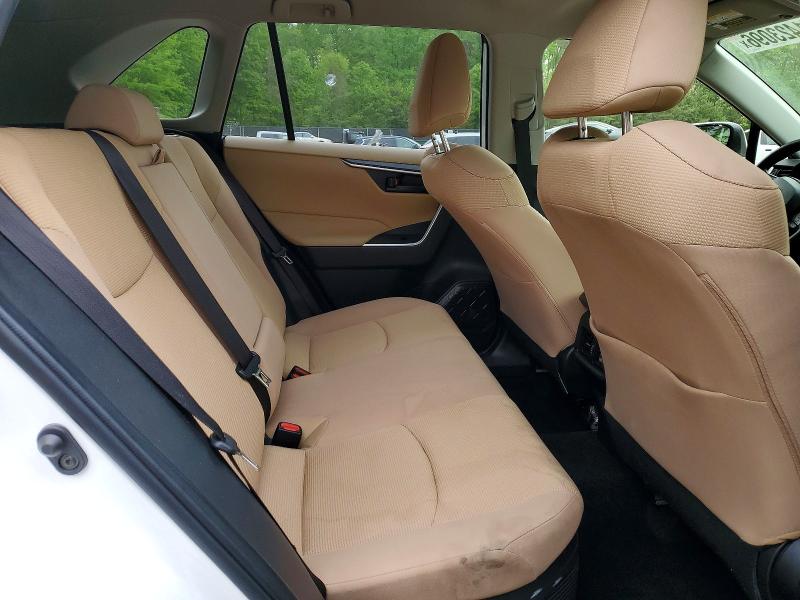 Photo 11 from auction – 2022 TOYOTA RAV4 with VIN JTMMWRFV2ND154801