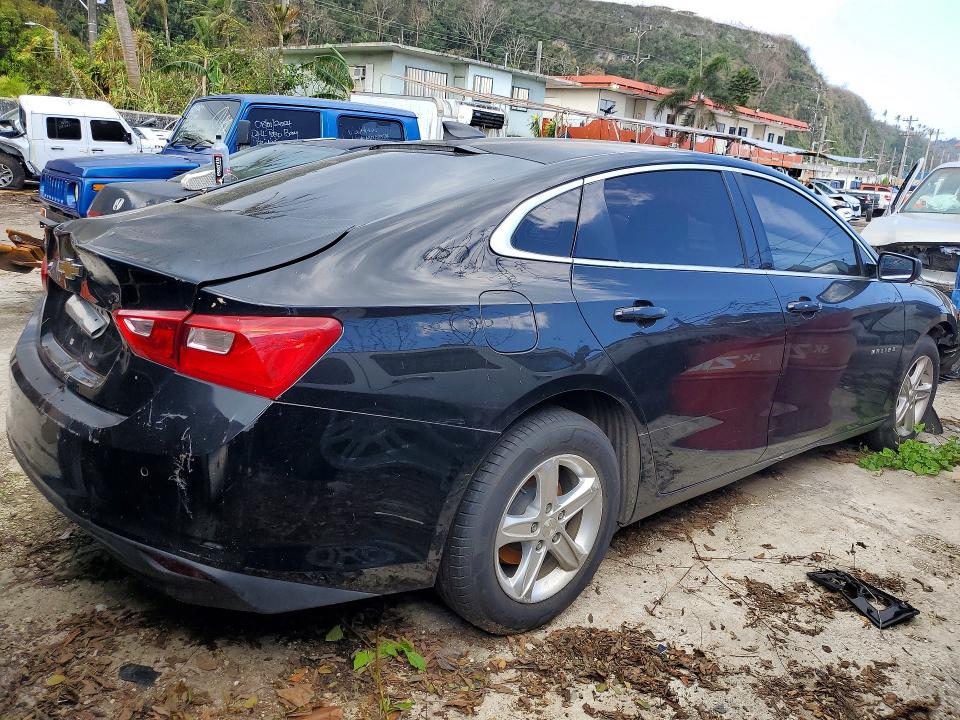 Photo 3 from auction – 2020 CHEVROLET MALIBU with VIN 1G1ZC5ST4LF106836