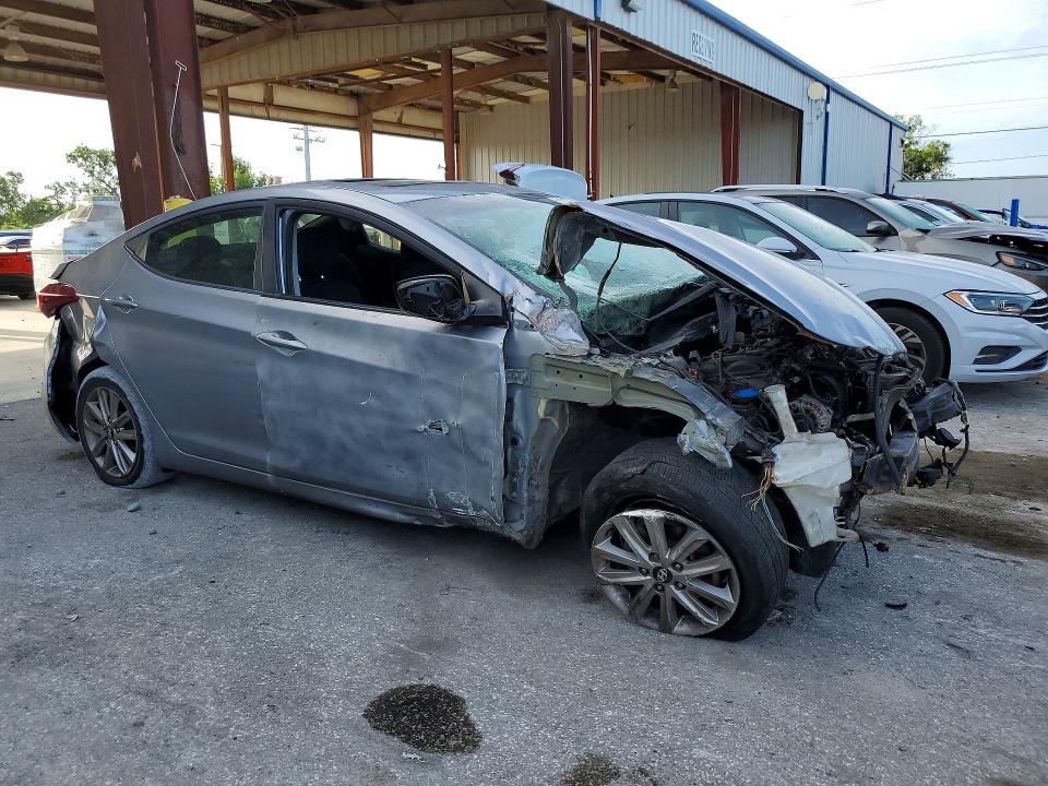 Photo 4 from auction – 2015 HYUNDAI ELANTRA with VIN 5NPDH4AE2FH628794