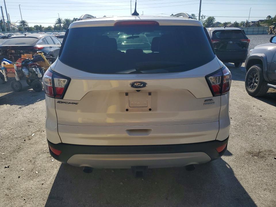 Photo 6 from auction – 2018 FORD ESCAPE with VIN 1FMCU0HD8JUB79838