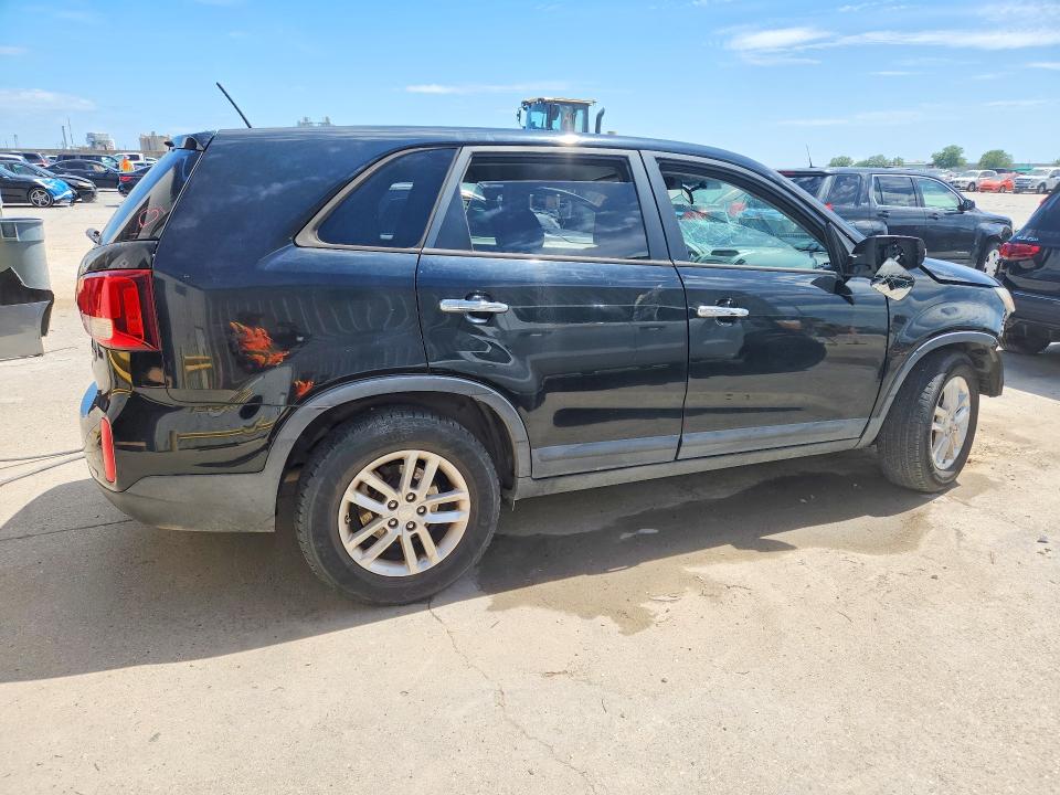 Photo 3 from auction – 2014 KIA SORENTO with VIN 5XYKT3A60EG444677