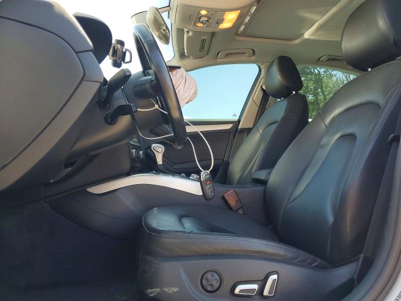Photo 7 from auction – 2016 AUDI A4 with VIN WAUFFAFL7GN013810