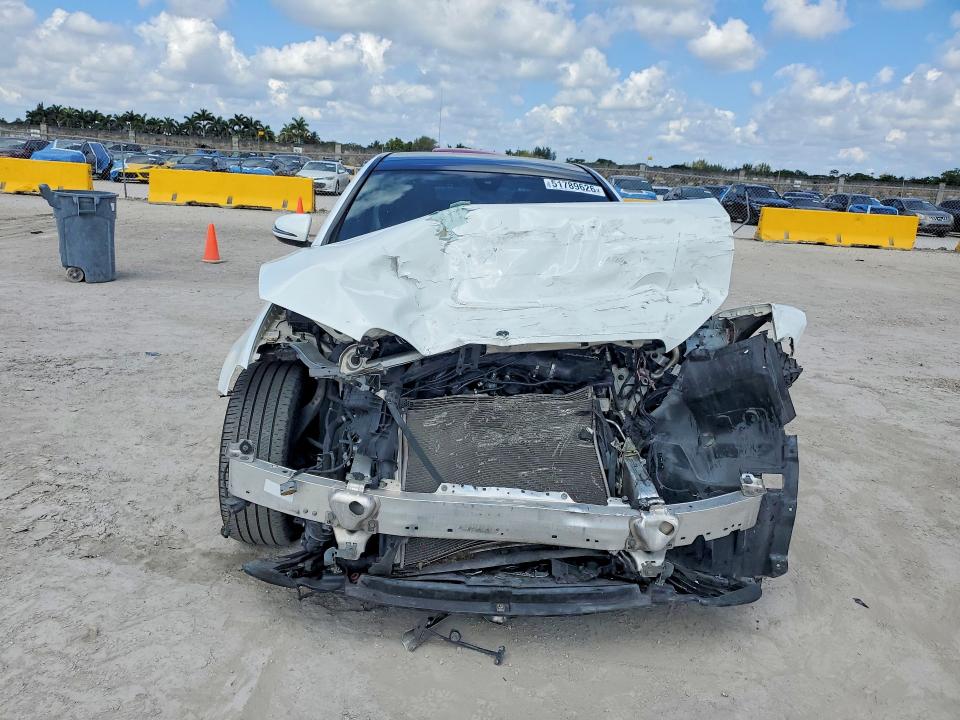 Photo 5 from auction – 2017 MERCEDES-BENZ E with VIN WDDZF4JB4HA072585