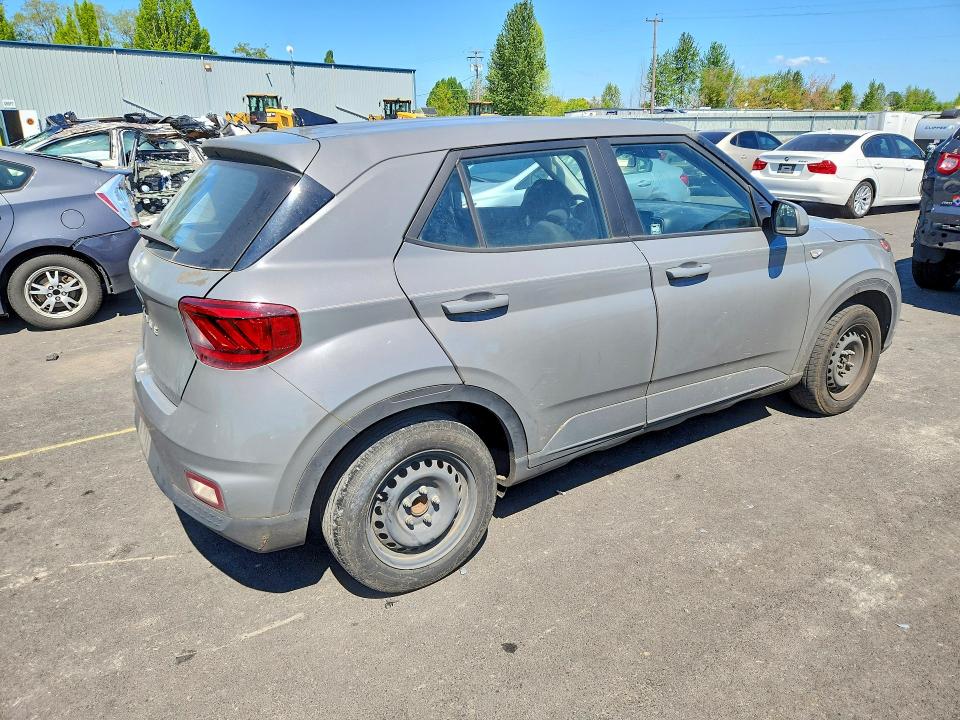 Photo 3 from auction – 2020 HYUNDAI VENUE with VIN KMHRB8A31LU014295