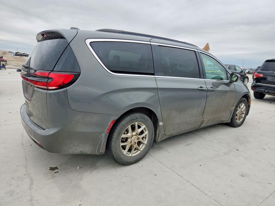 Photo 3 from auction – 2022 CHRYSLER PACIFICA with VIN 2C4RC1BG8NR177570