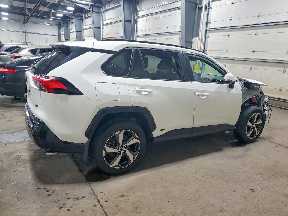 Photo 3 from auction – 2021 TOYOTA RAV4 PRIME with VIN JTMAB3FV8MD026427