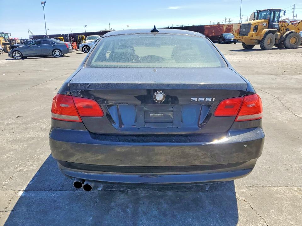 Photo 6 from auction – 2007 BMW 328 with VIN WBAWB33507PV74240