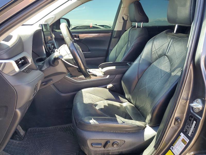 Photo 7 from auction – 2023 TOYOTA HIGHLANDER HYBRID with VIN 5TDEBRCH1PS107703
