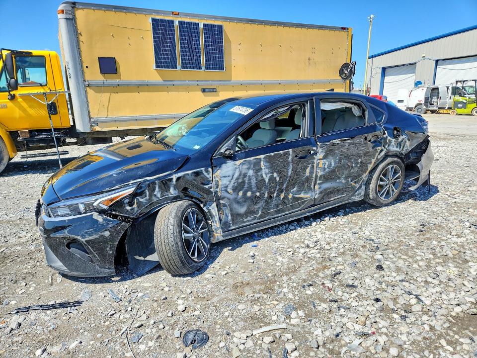 KIA FORTE 2022 with VIN 3KPF24AD2NE450325 - Photo from auction