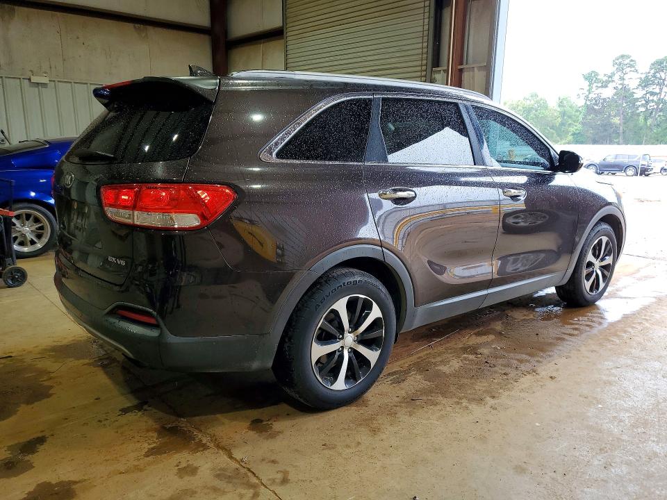Photo 3 from auction – 2017 KIA SORENTO with VIN 5XYPH4A55HG203111
